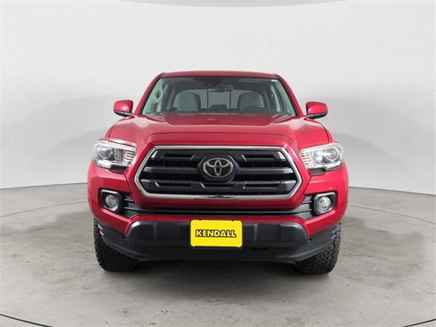 Used 2018 Toyota Tacoma SR5 image 8