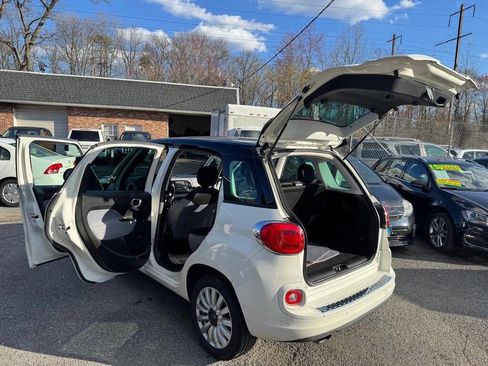 Used 2014 FIAT 500L Easy w/ Popular Equipment Group image 9