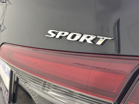 Used 2025 Honda Civic Sport image 38