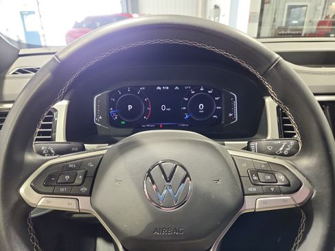 Used 2022 Volkswagen Atlas Cross Sport SE image 6