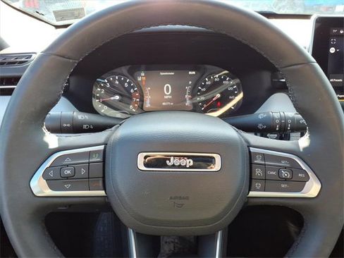 Used 2023 Jeep Compass Limited w/ Sun and Sound Group image 17