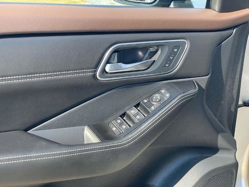 Certified 2023 Nissan Rogue SL w/ SL Premium Package AWD/4WD image 13