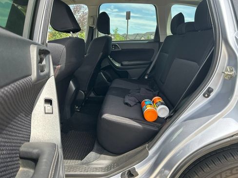 Used 2017 Subaru Forester 2.5i Premium w/ All-Weather Package AWD/4WD image 9