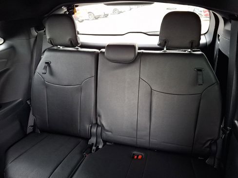 Used 2025 Toyota Sienna XSE FWD image 10