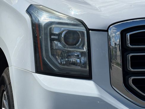 Used 2016 GMC Yukon XL SLT w/ Open Road Package AWD/4WD image 44