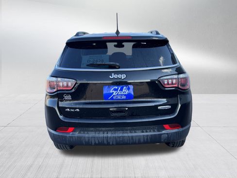 Used 2019 Jeep Compass Latitude image 12