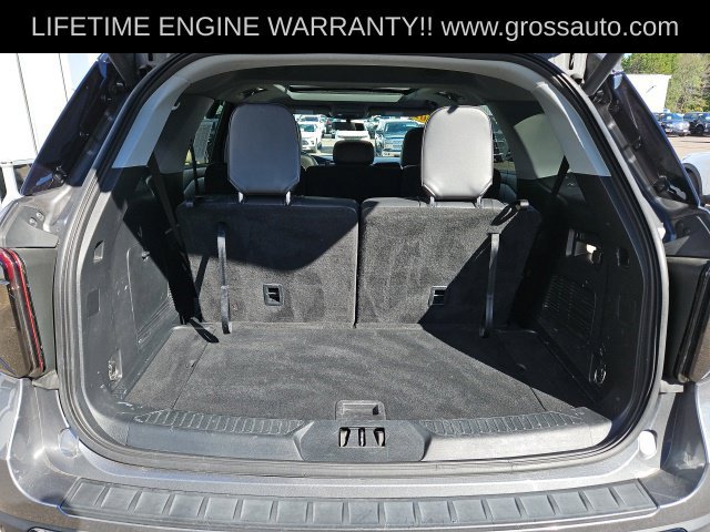 Used 2023 Ford Explorer XLT w/ Equipment Group 202A AWD/4WD image 32