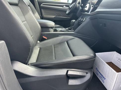Used 2023 Volkswagen Atlas SE image 15