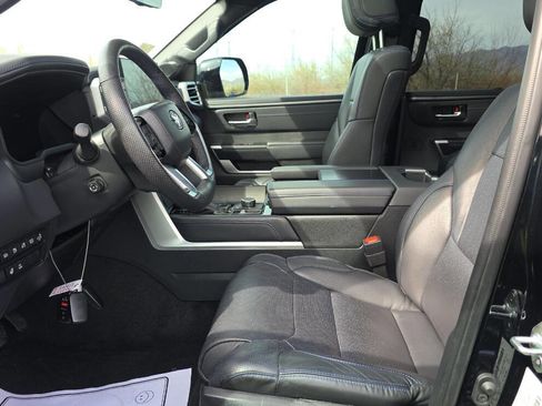 Used 2024 Toyota Sequoia Platinum image 9