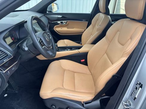 Used 2019 Volvo XC90 T6 Momentum image 16