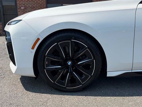 Used 2023 BMW 760i xDrive w/ Executive Package AWD/4WD image 5