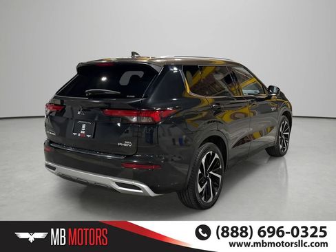 Used 2023 Mitsubishi Outlander SEL AWD/4WD image 5