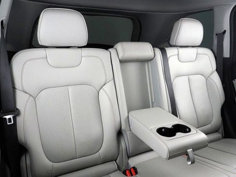 Used 2023 Jeep Grand Cherokee Overland image 17