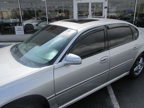 Used 2005 Chevrolet Impala SS w/ Sun And Sound Package image 47