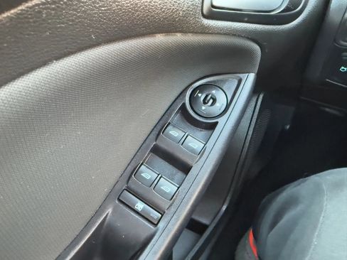 Used 2015 Ford Focus SE FWD image 33