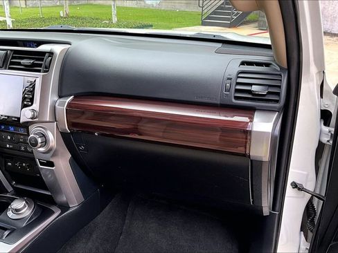 Used 2022 Toyota 4Runner Limited AWD/4WD image 16