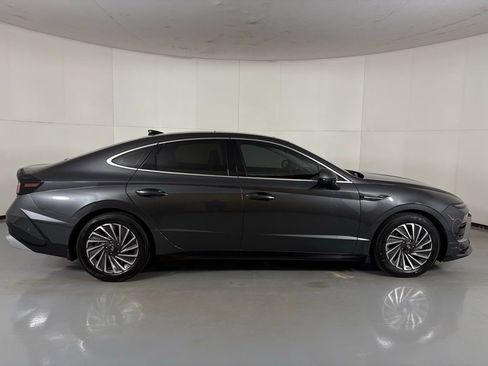 Used 2025 Hyundai Sonata Limited image 55