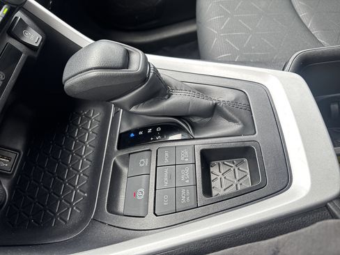 Certified 2025 Toyota RAV4 XLE AWD/4WD image 24