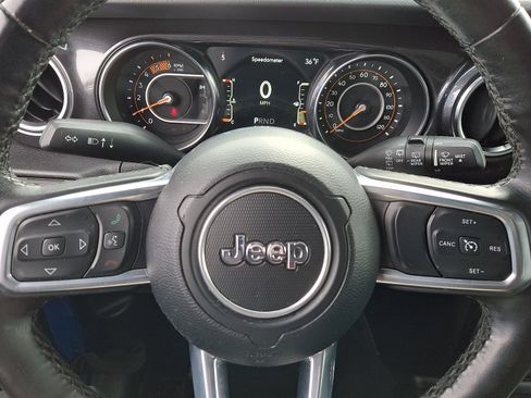 Used 2021 Jeep Wrangler Unlimited Sahara AWD/4WD image 11
