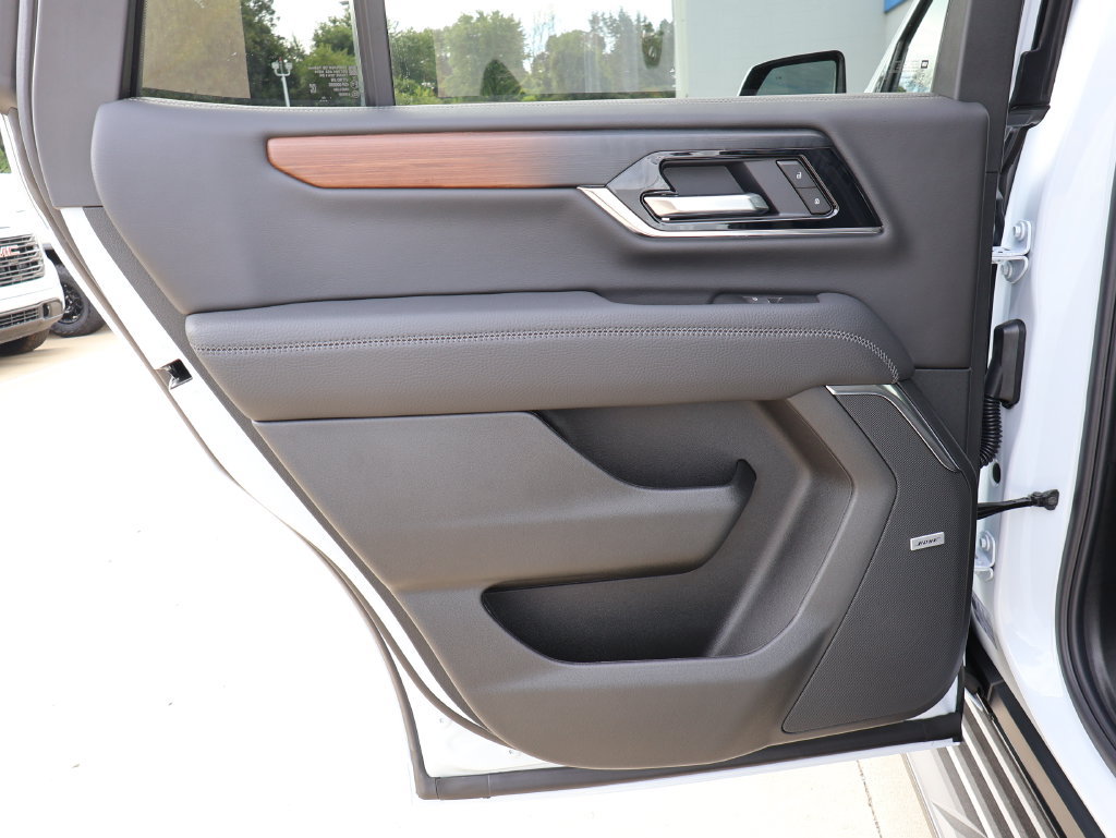 New 2026 GMC Yukon Denali w/ Advanced Technology Package AWD/4WD image 27