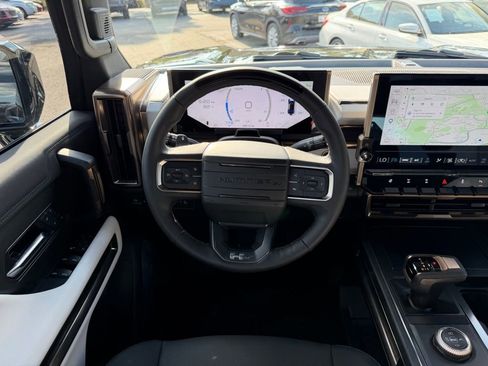 Used 2025 GMC Hummer EV 2X w/ Extreme Off-Road Package image 26