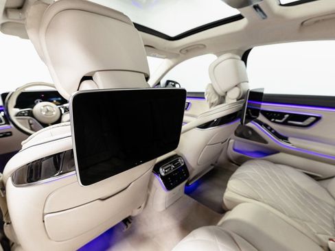 Certified 2024 Mercedes-Benz S 580 4MATIC Sedan image 31