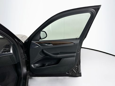 Used 2024 BMW X3 sDrive30i RWD image 34