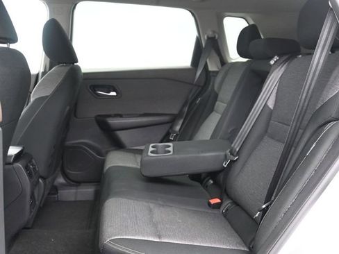 Used 2023 Nissan Rogue SV image 21