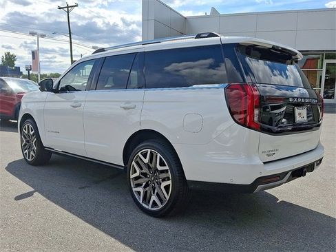 New 2025 Ford Expedition Platinum w/ Platinum Ultimate Package image 3