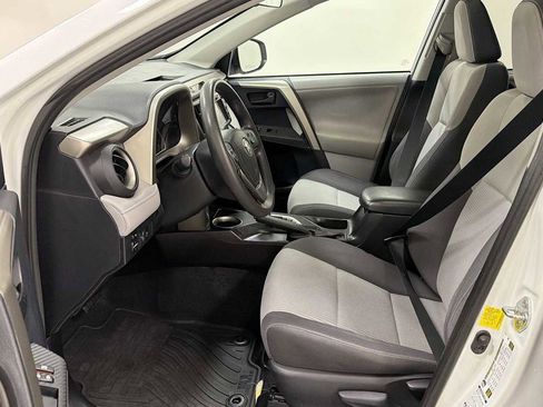 Used 2013 Toyota RAV4 XLE image 13