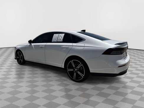 Used 2025 Honda Accord Sport image 4