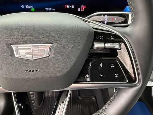 Used 2024 Cadillac Lyriq Luxury AWD/4WD image 14