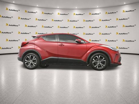 Used 2020 Toyota C-HR LE FWD image 43
