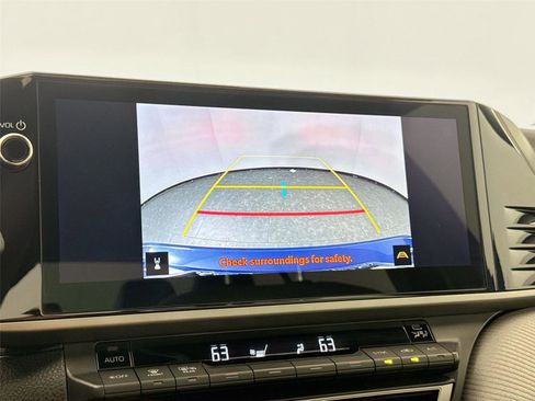 Used 2025 Toyota Camry SE image 26