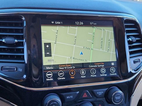 Used 2021 Jeep Grand Cherokee Limited AWD/4WD image 28