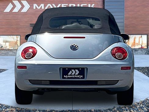 Used 2010 Volkswagen Beetle Convertible FWD image 6