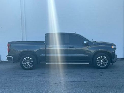 Used 2019 Chevrolet Silverado 1500 LT w/ Texas Edition RWD image 3