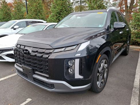 Certified 2023 Hyundai Palisade Limited w/ Cargo Package image 3