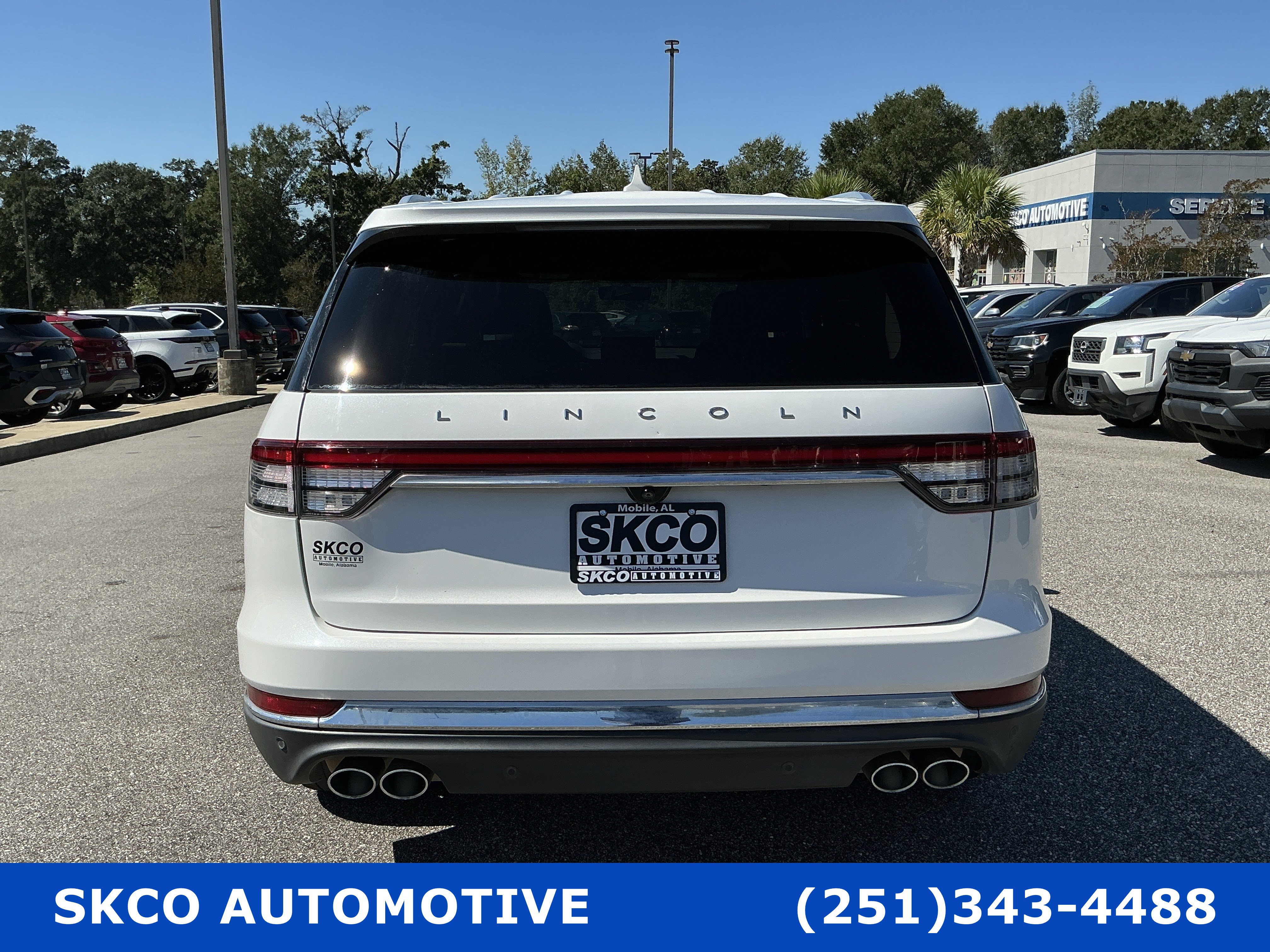 Used 2023 Lincoln Aviator 2WD w/ Premium Package image 4