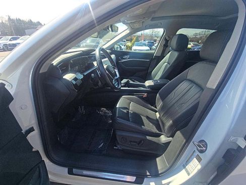 Used 2021 Audi e-tron Premium w/ Convenience Plus Package AWD/4WD image 5