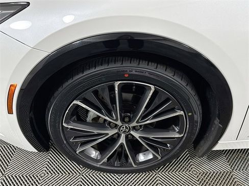 Certified 2024 Toyota Prius XLE image 4