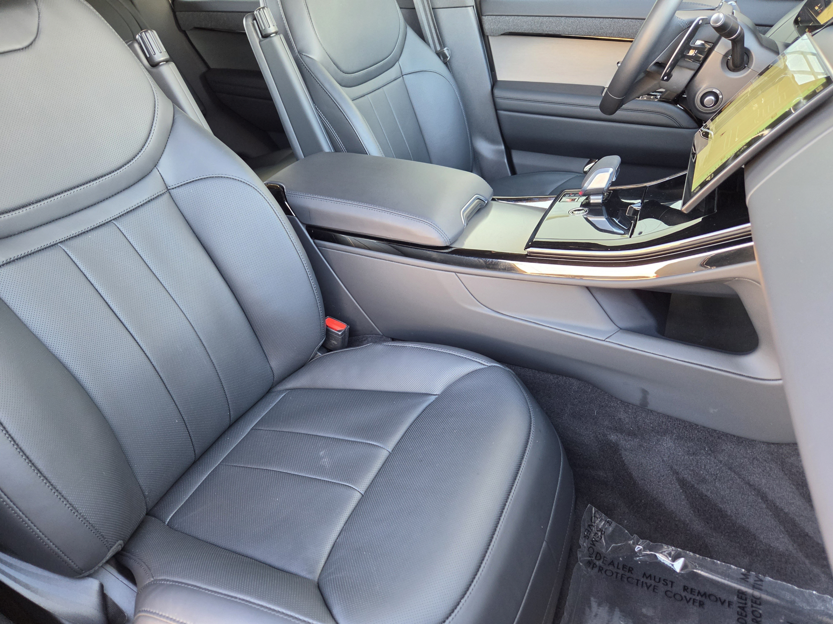 Certified 2026 Land Rover Range Rover Sport SE AWD/4WD image 9