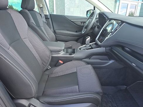 Used 2025 Subaru Outback Premium image 39