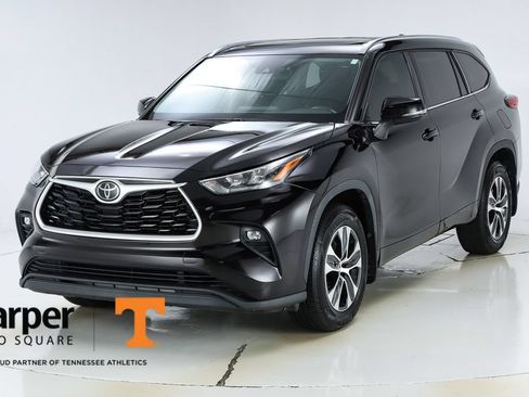 Used 2020 Toyota Highlander XLE AWD/4WD image 41
