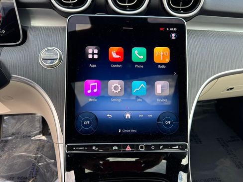 Used 2025 Mercedes-Benz C 300 Sedan image 23