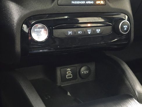 Used 2025 Ford Escape Platinum w/ Premium Technology Package image 42