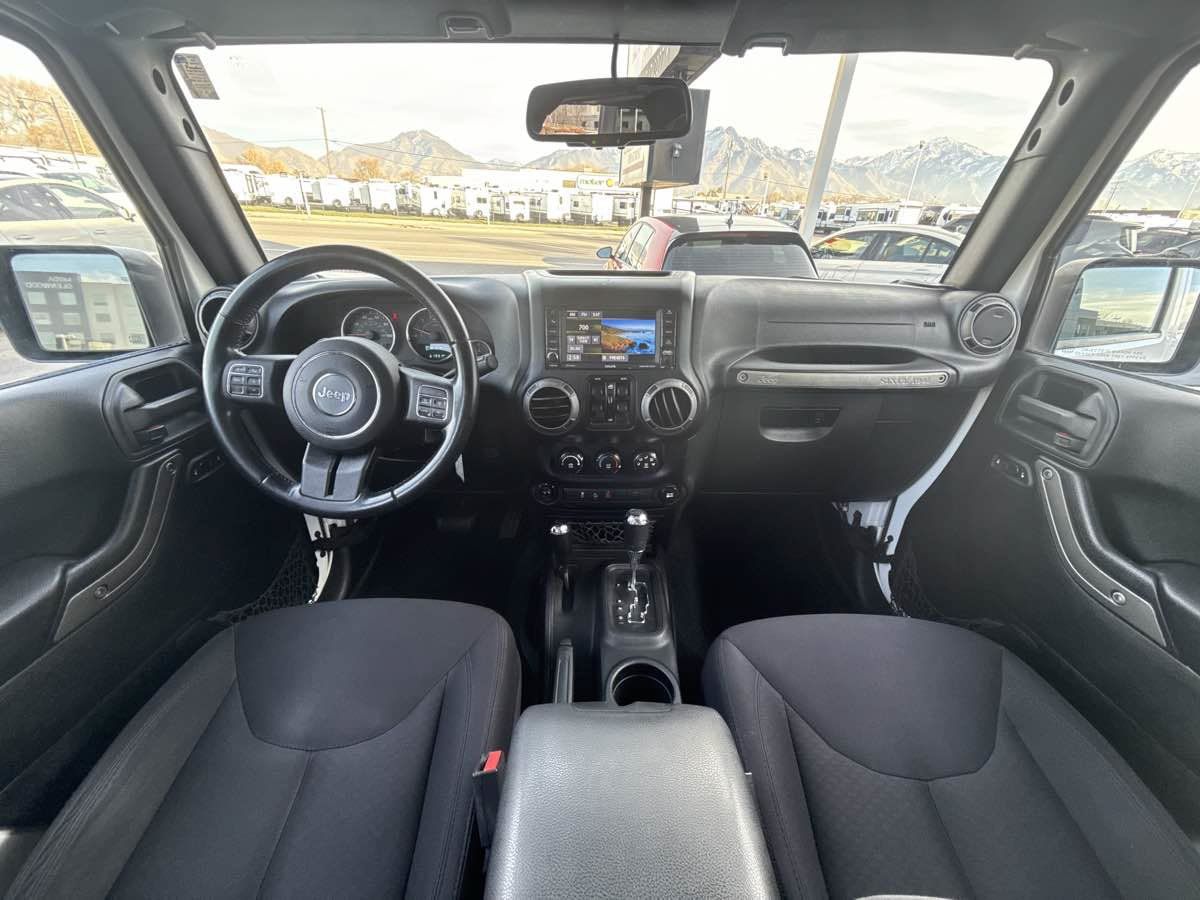 Used 2015 Jeep Wrangler Unlimited Sport w/ Quick Order Package 24S AWD/4WD image 16