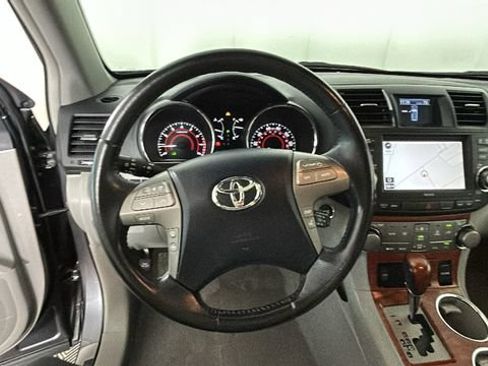 Used 2010 Toyota Highlander Limited AWD/4WD image 14