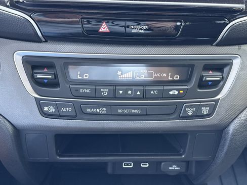 Used 2024 Honda Ridgeline Sport image 23
