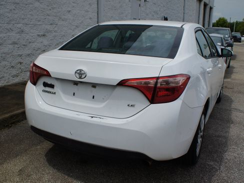 Used 2017 Toyota Corolla LE FWD image 4